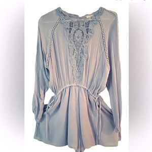 EN CRÈME Romper Pale Blue Gauze Shorts with delicate lace detail.